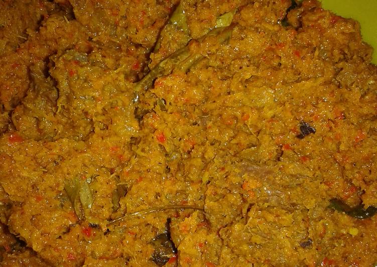 Bahan Rendang daging sapi (pakai kelapa parut yang di sangrai) | Cara Masak Rendang daging sapi (pakai kelapa parut yang di sangrai) Yang Menggugah Selera