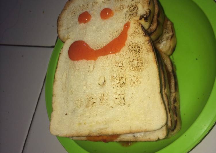 Roti bakar smile