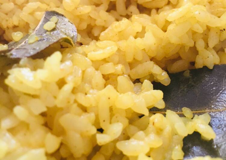Nasi kuning sederhana (ricecooker)