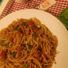 A picture of Spicy chowmein.