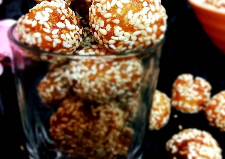 Malai balls with sesame seeds