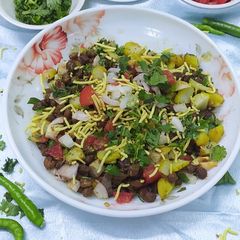 A picture of Chatpata Chana chat.
