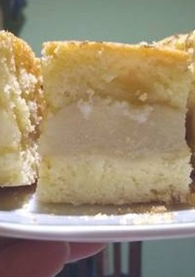 Una foto de Torta tres capas de pera