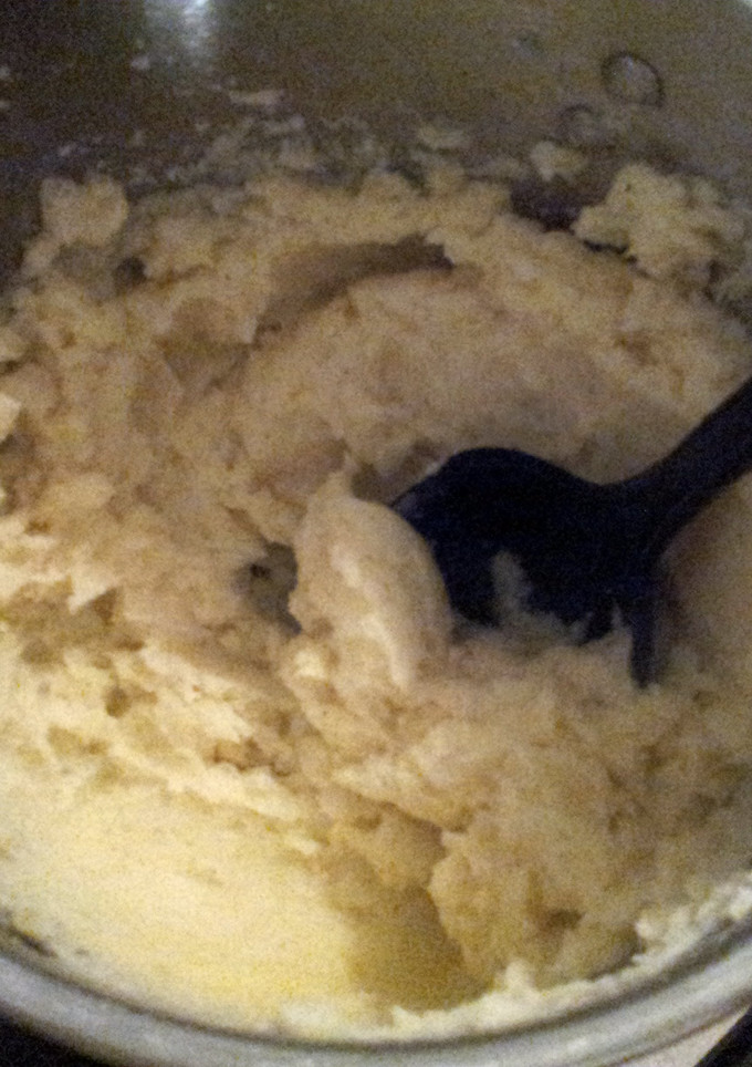 A picture of mashed potatoes.