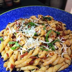 A picture of Sun Dried Tomato Pasta.
