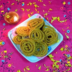 A picture of Multigrain Chakali.