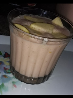 A picture of Apple/Banana🍎🍌 smoothie.