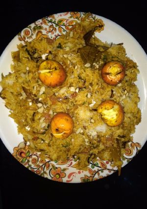 A picture of Egg pulav.