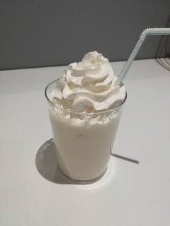 Una foto de Batido de chocolate blanco de marca!!
