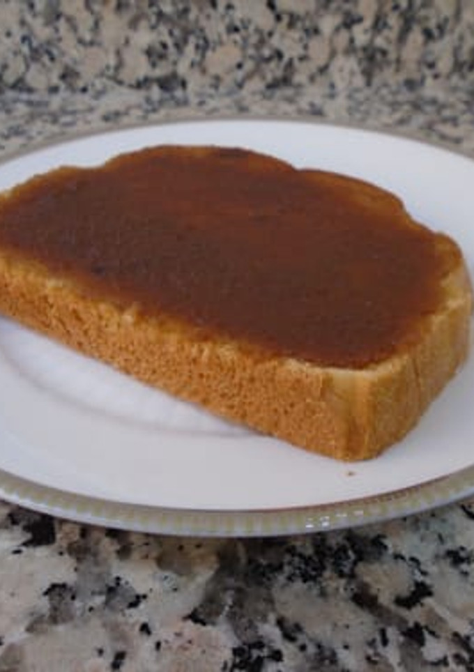 Una foto de Mermelada de manzana y café