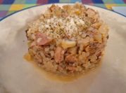 Una foto de risotto de pollo
