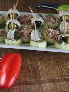 Una foto de Pinchos de pepino