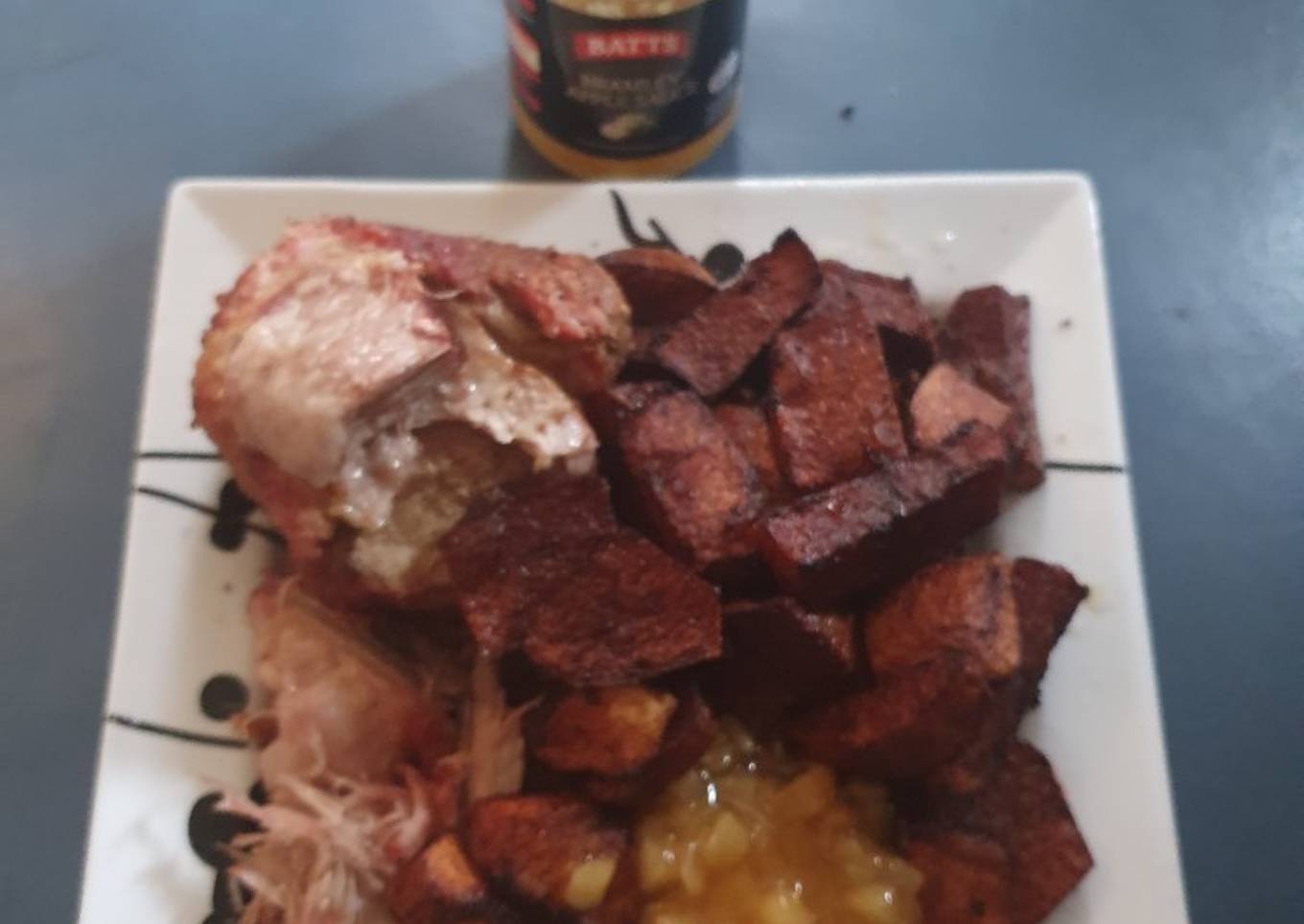 Boneless Pork joint with Apple sauce
