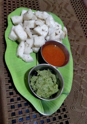 લેફ્ટ ઓવર રવા ઈડલી (Left Over Rava Idli Recipe In Gujarati) રેસીપી મુખ્ય ફોટો