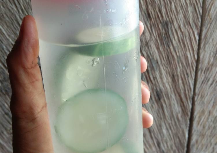 Cara bikin Infused Water Cucumber  yang Menggugah Selera