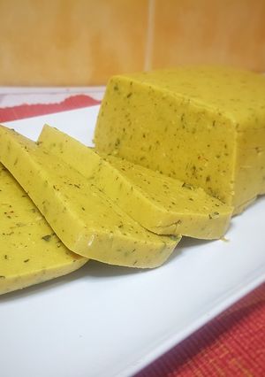 Una foto de Tofu birmano o tofu de garbanzos