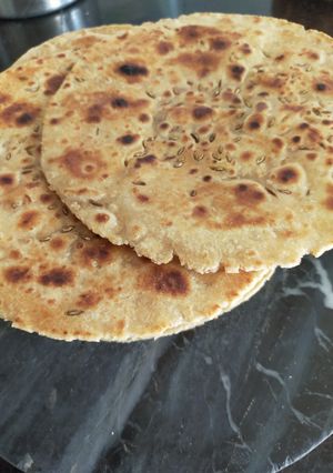 A picture of Jeera Bhakhari.
