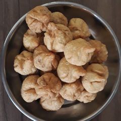 A picture of Modak.