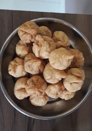 A picture of Modak.