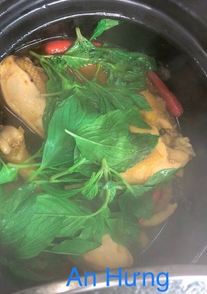 Hình của món Gà Ta Hấp Nêu.