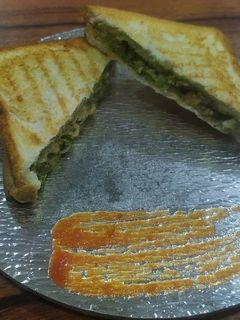 કોર્ન પનીર સેન્ડવીચ (Corn Paneer Sandwich Recipe In Gujarati) રેસીપી મુખ્ય ફોટો