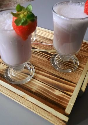 عکسی از دستور اسموتی توت فرنگی