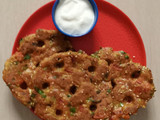 થાલી પીઠ (Thali Peeth Recipe In Gujarati)