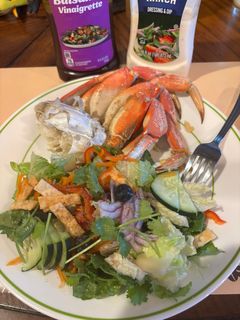 A picture of Romaine Salad.