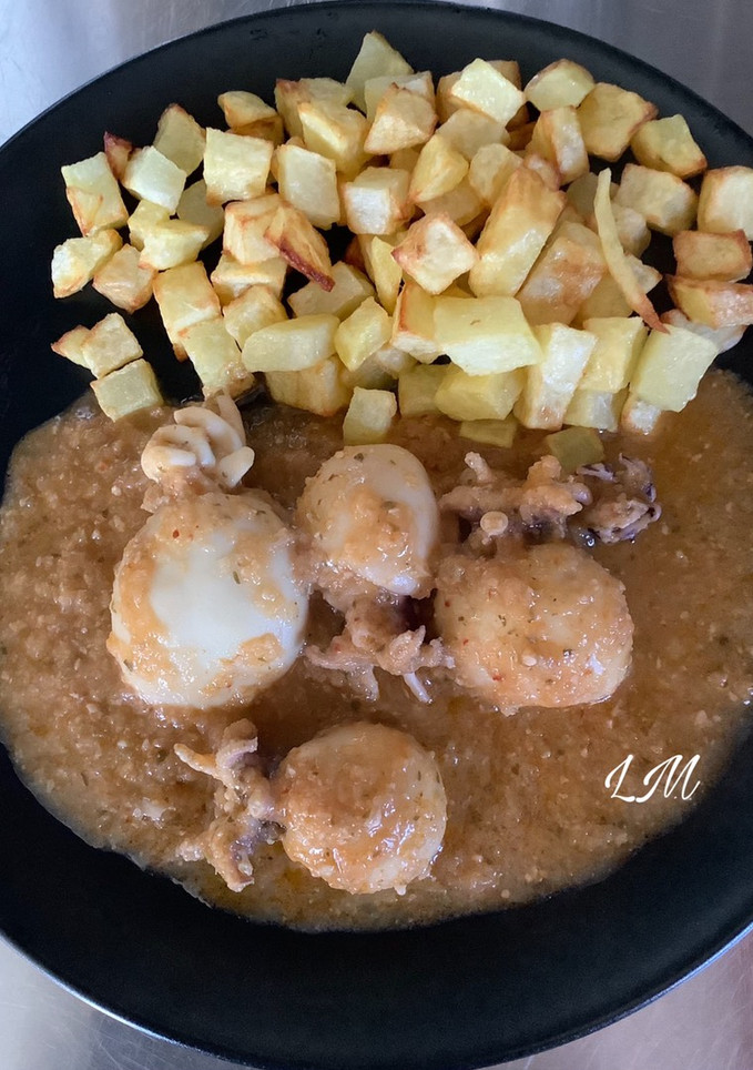 Una foto de Choquitos o chipirones en salsa