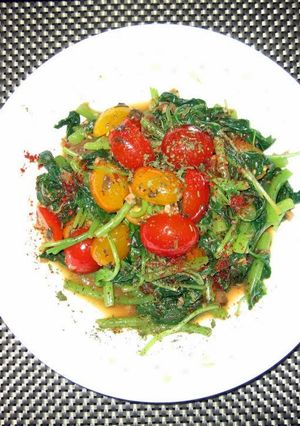 A picture of LG SPINACH IN BUTTERY ORANGE FLAVOUR.