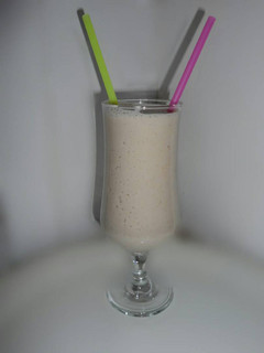 Una foto de Batido de frutas con toque avena