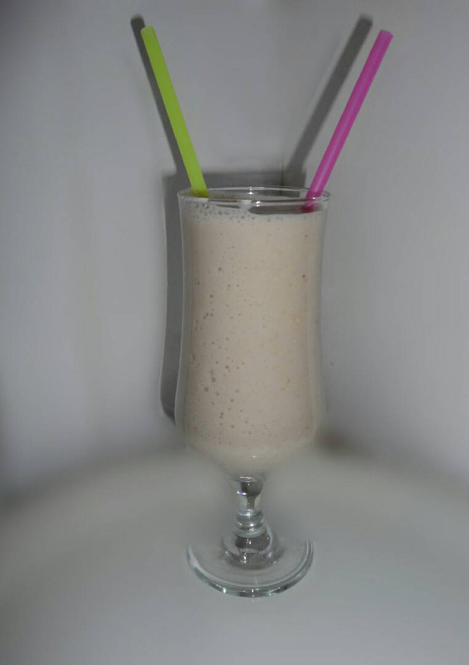 Una foto de Batido de frutas con toque avena