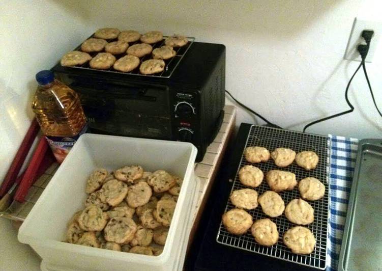 Recipe of Speedy Chewy chocolate chip cookies