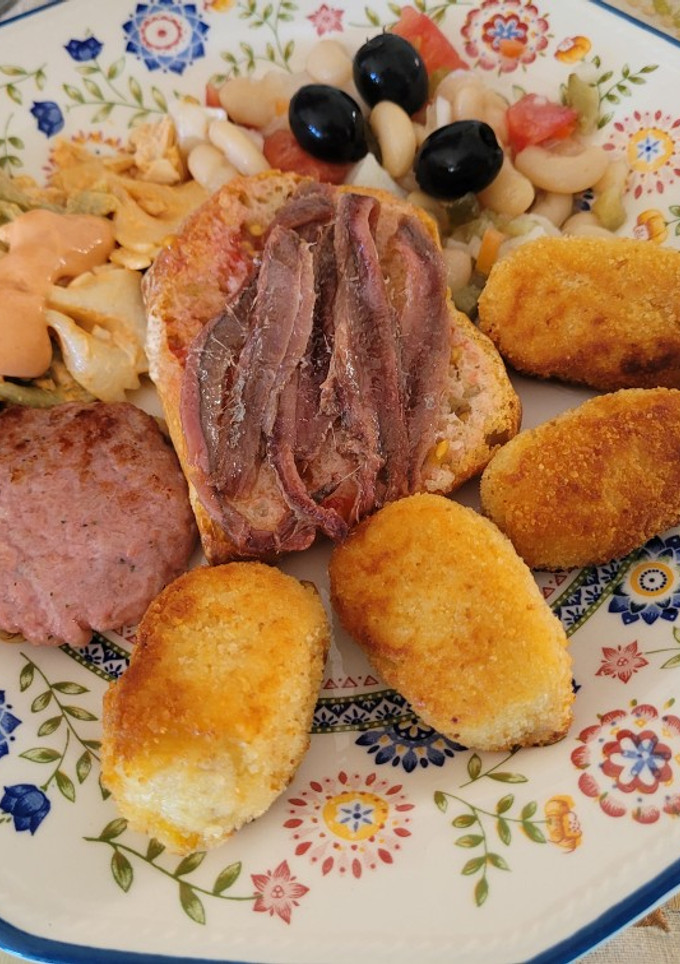 Una foto de Plato combinado para el verano