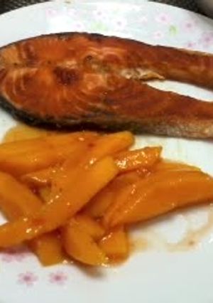 A picture of Salmon With Spicy Mango Salsa.