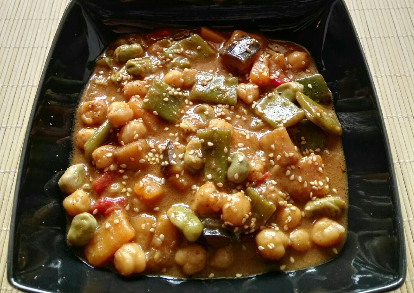 Curry de garbanzos con verduras