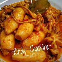 A picture of Cumi Pedas Kuah Kuning.