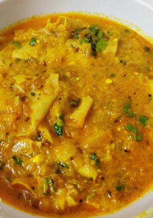 પાપડ - ડુંગળી ની સબ્જી (Papad Dungli Sabji Recipe In Gujarati) રેસીપી મુખ્ય ફોટો