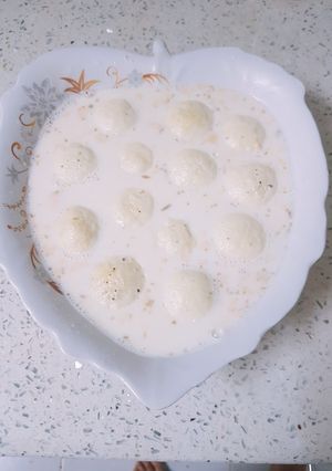 A picture of Rasmalai.