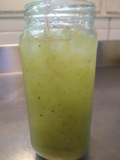 Una foto de Limonada de menta y jengibre