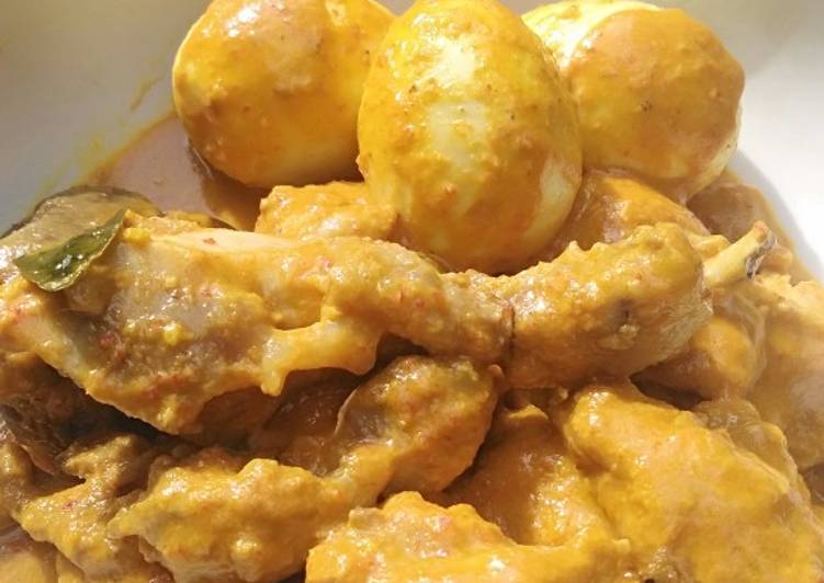 Bumbu Menyiapkan Kalio ayam bertelur Anti Gagal