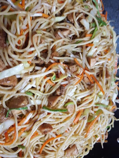 Una foto de Chow mein a mi manera