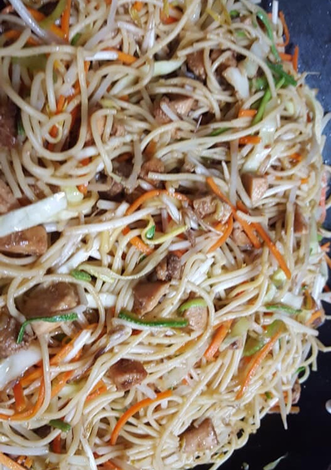 Una foto de Chow mein a mi manera