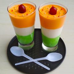 Tricolor Mousse A picture of Tricolor Mousse.