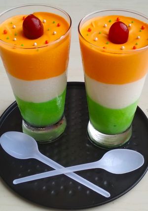 A picture of Tricolor Mousse.