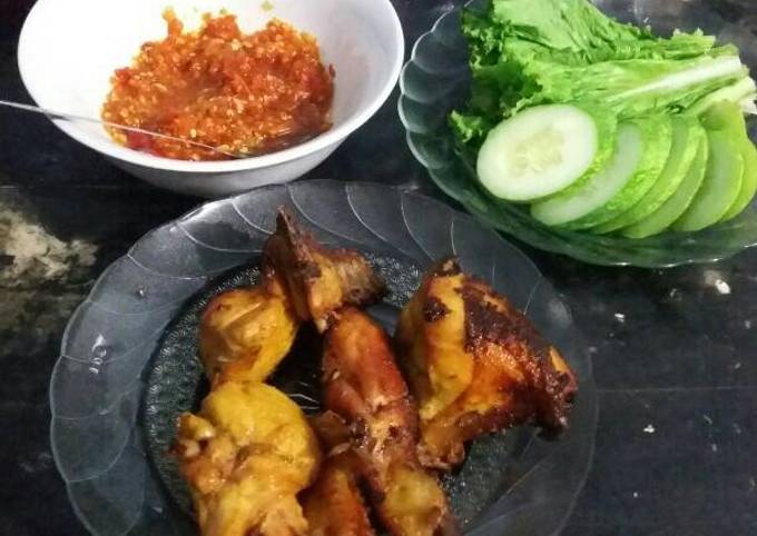 Panduan Masakan Resep Ayam goreng kalasan sambal korek.