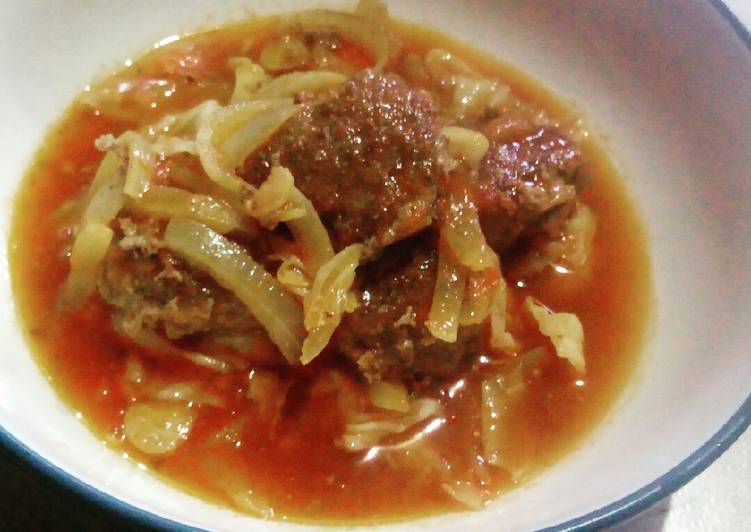 Resep Semur bola-bola daging yang Harus Anda Coba