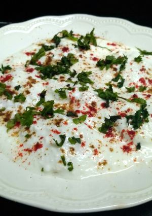 દહીંવડા (Dahivada Recipe In Gujarati) રેસીપી મુખ્ય ફોટો