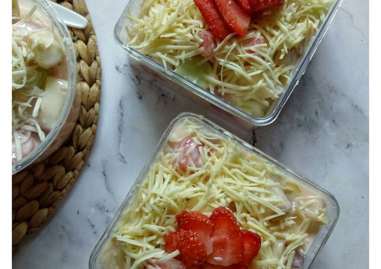Resep Salad buah creamy seger Bikin Manjain Lidah