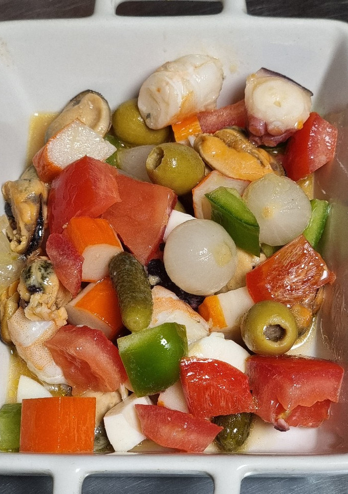 Una foto de Salpicón de pulpo y mariscos